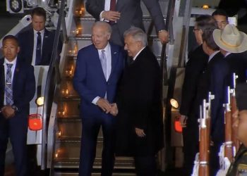 Joe Biden, presidente de EU, aterriza en el AIFA, lo recibe AMLO