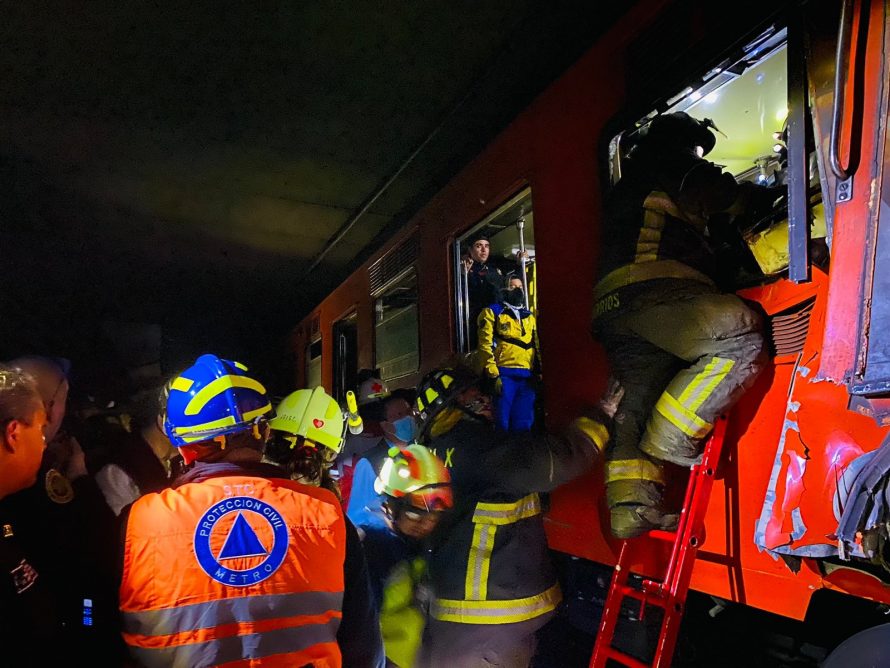 Dan de alta a 26 de 57 heridos por choque de trenes en Línea 3 del Metro