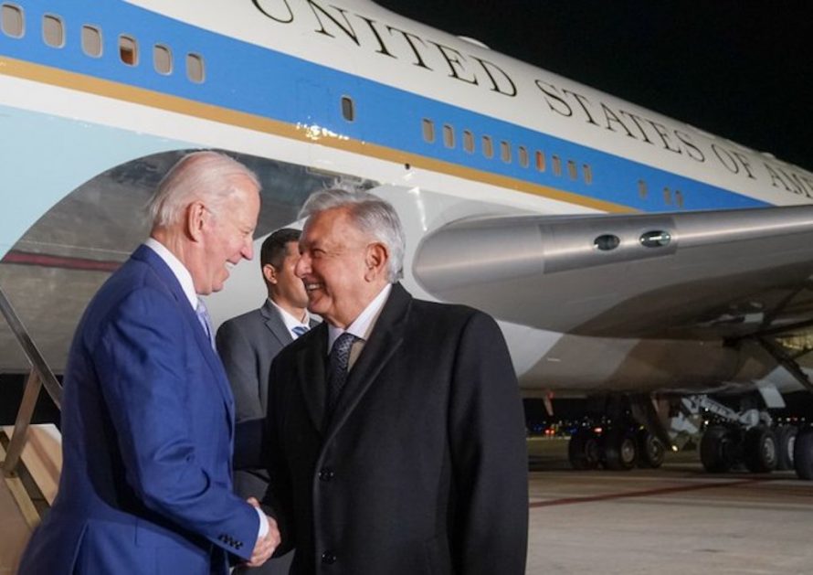 Califica AMLO de ‘buen encuentro’ plática con Biden abordo de ‘La Bestia’