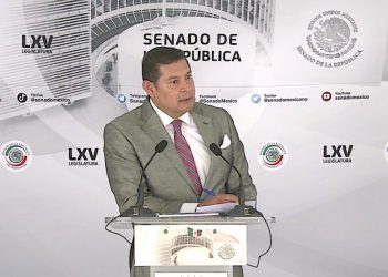 Arremete presidente del Senado contra gobiernos locales por tener a policías en la miseria