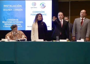 Avalan en comisiones de la Permanente a Carlos Joaquín como embajador en Canadá