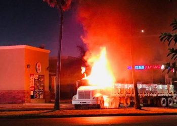 Se registran bloqueos y balaceras en Culiacán; suspenden clases