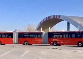 Recibirá CDMX su primer Metrobús biarticulado eléctrico procedente de China