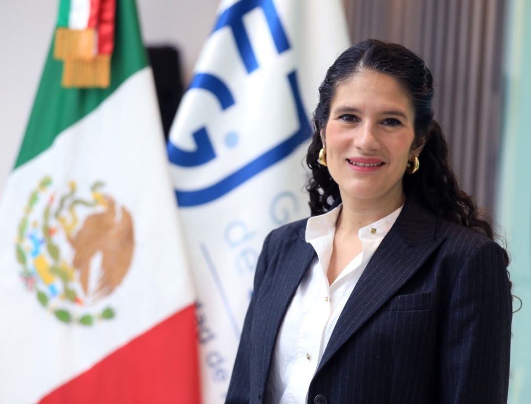 Asume Bertha María Alcalde Luján como fiscal de la CDMX