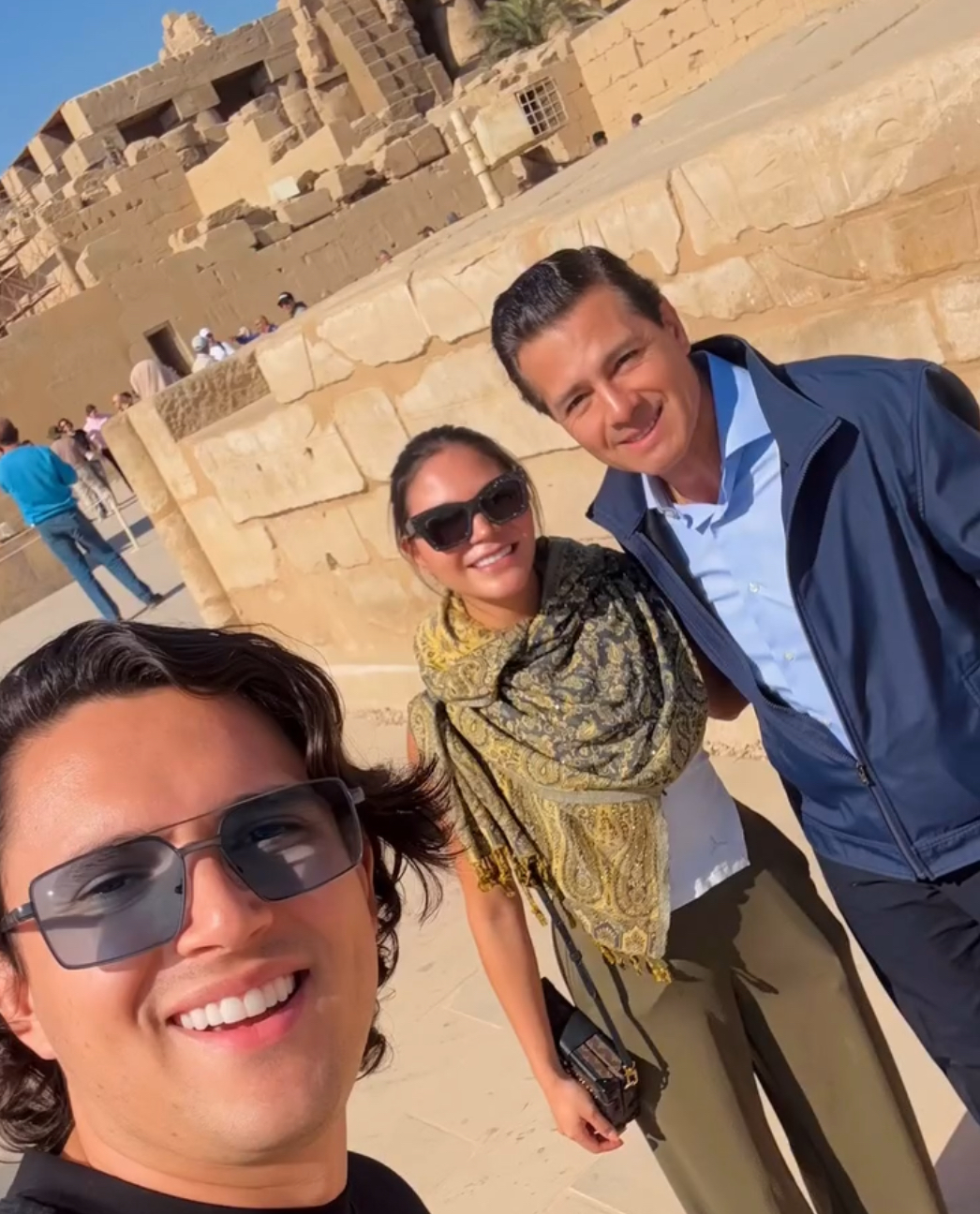 Encuentran turisteando a Peña Nieto en Egipto
