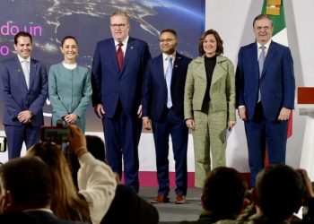 Anuncia Ebrard inversión de Amazon de 5 mil mdd; creará región digital en Querétaro