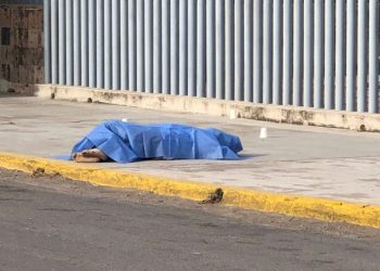 Ejecutan a ex coordinador de la Policía de Investigación de Sinaloa frente al Congreso del estado