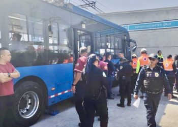 Choque de trolebús elevado en Ermita Iztapalapa deja 40 lesionados