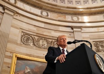 Declara Trump emergencia en la frontera con México y a cárteles como organizaciones terroristas