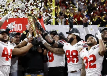 Gana Ohio State primer título nacional desde 2014 al superar 34-23 a Notre Dame