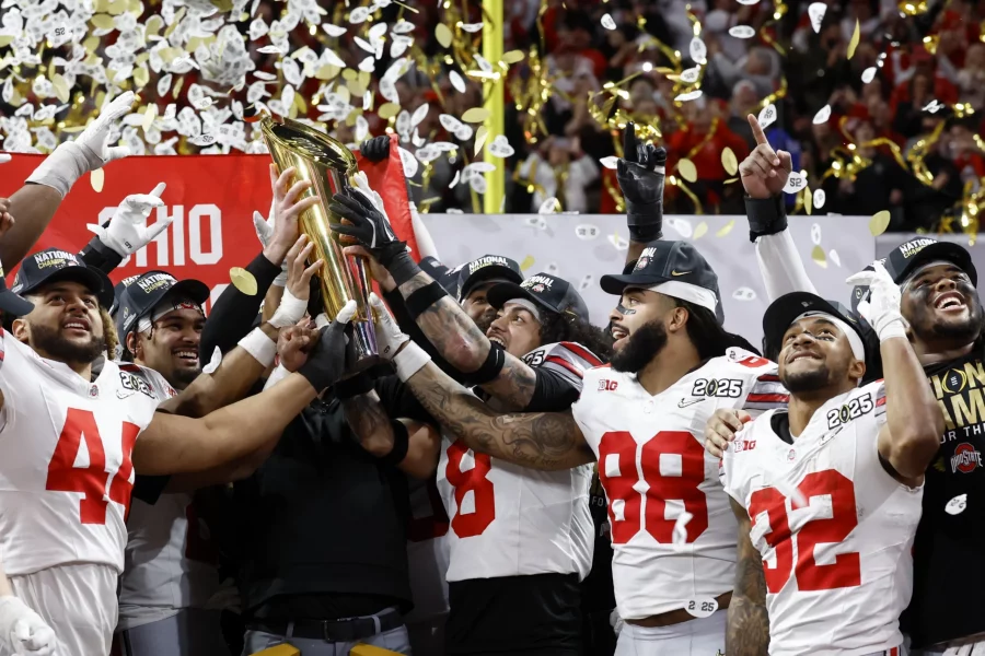 Gana Ohio State primer título nacional desde 2014 al superar 34-23 a Notre Dame