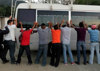 Da Trump vía libre a redadas contra migrantes en escuelas, iglesias y hospitales