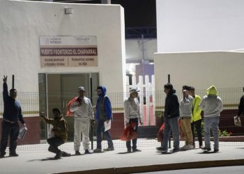 Reconoce Sheinbaum que México recibe a deportados de otros países desde EU, pero no es “tercer país seguro”