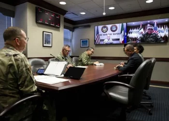 Conversan secretarios de Defensa y Marina con general Guillot del Comando Norte de EU