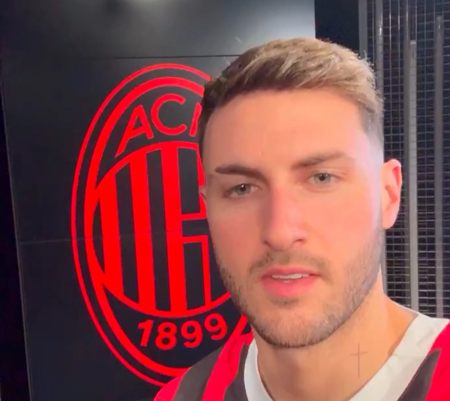 Santi Giménez manda mensaje a la afición del Milán