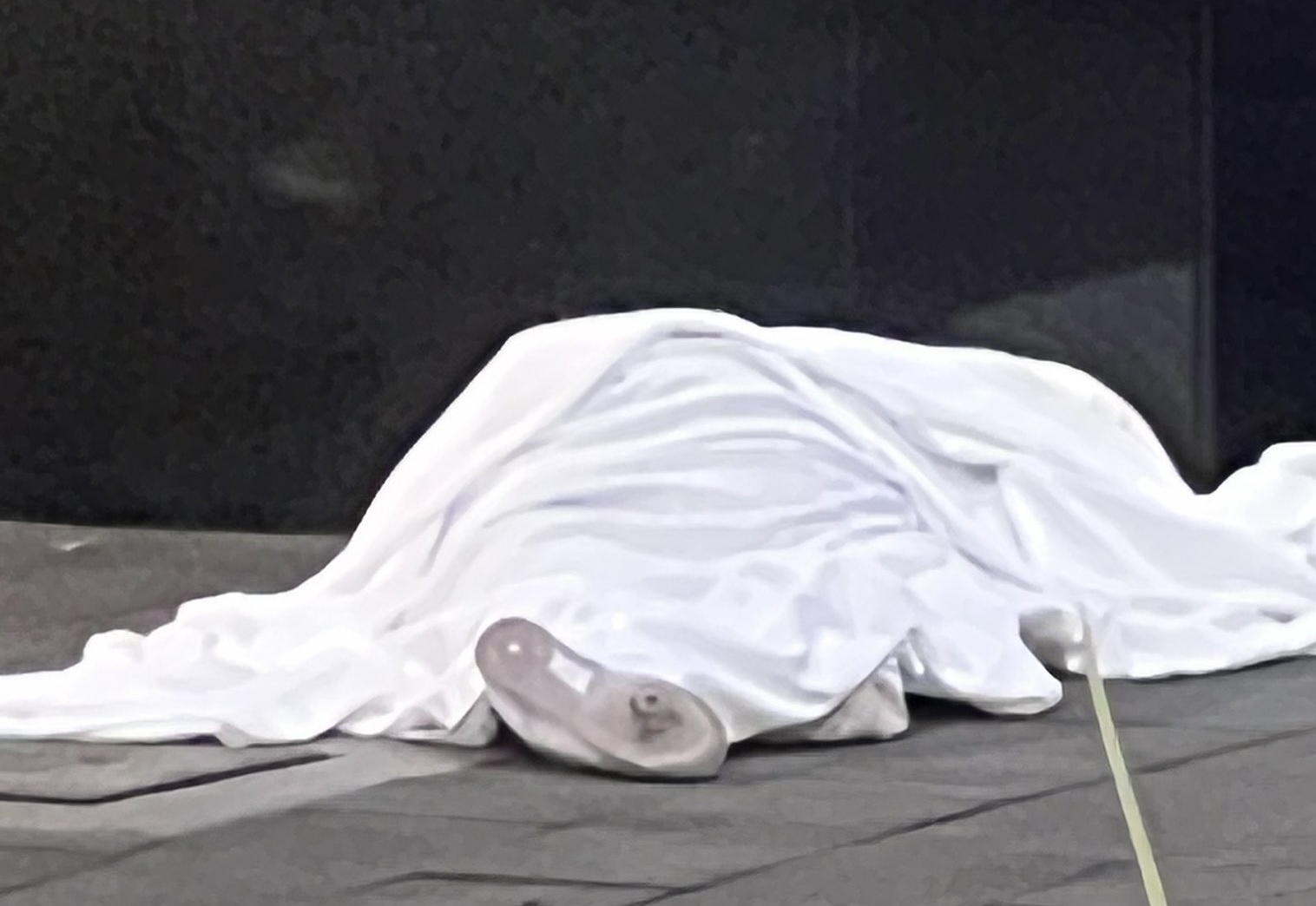 Asesinan a 5 personas en Tláhuac; hallan 20 casquillos percutidos