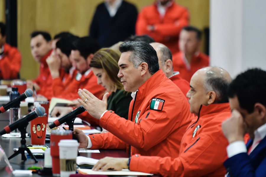 Senadores y diputados del PRI están listos para defender a México: Alejandro Moreno