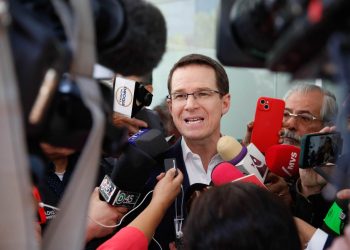 Pide Ricardo Anaya a Sheinbaum cabeza fría e inteligencia para no entrar en guerra de aranceles con Trump