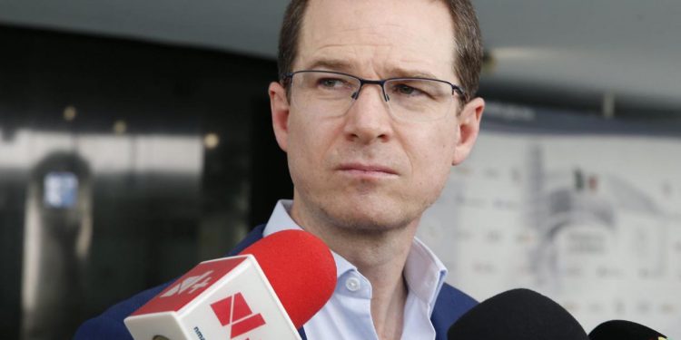 “Carroñero es no recibir a las madres buscadoras, es minimizar lo sucedido”, Ricardo Anaya a Fernández Noroña por caso Teuchitlán