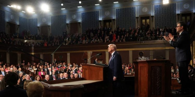 Trump atribuye entrega de 29 narcos de México a su política de aranceles