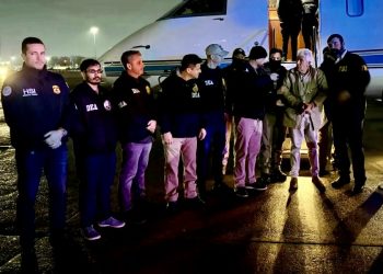 Entrega de 29 narcos a EU fue para proteger a México: Sheinbaum