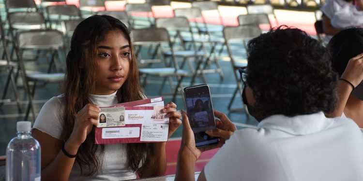 Eleva Senado a rango constitucional programa “Jóvenes Construyendo el Futuro”