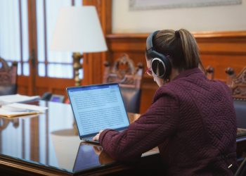 Termina Sheinbaum de escribir prólogo de su libro “Diario de una transición histórica”; “espero en unos meses ya pueda compartirlo”