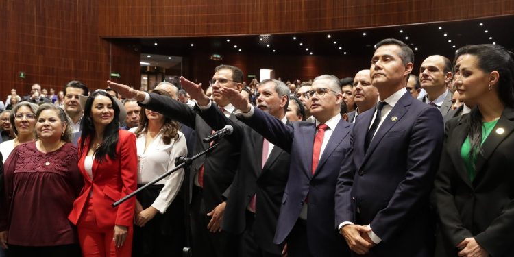 Ratifican a Edgar Amador como secretario de Hacienda