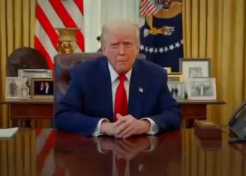 Pide Trump a indocumentados que se “autodeporten” antes de ser detenidos