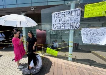 “Se cumplirá con lo que diga la ley”, Sheinbaum ante protestas de trabajadores del INAI