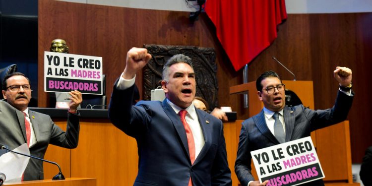 Revienta Morena sesión del Senado por caso Teuchitlán; oposición advierte que radicalizará su posición