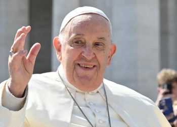 El Papa será dado de alta este domingo y seguirá la convalecencia en el Vaticano