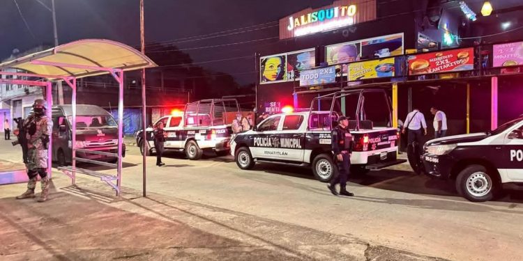 Atropella dueño de bar en Veracruz a sicarios; es detenido