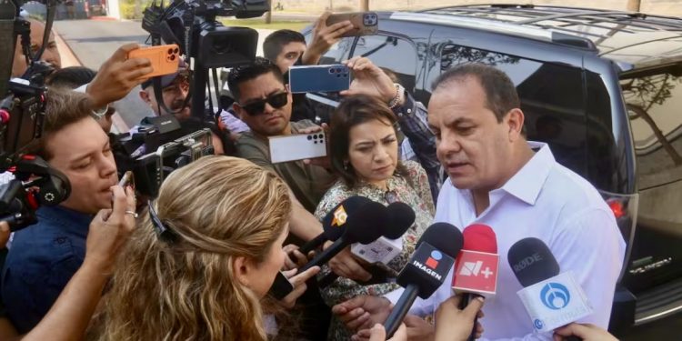 Defiende Cuauhtémoc Blanco su inocencia; comparece voluntariamente ante la Fiscalía de Morelos