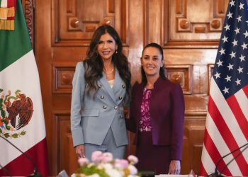“Aún falta mucho por hacer para detener el flujo de drogas e inmigrantes indocumentados”, Kristi Noem tras reunión con Sheinbaum