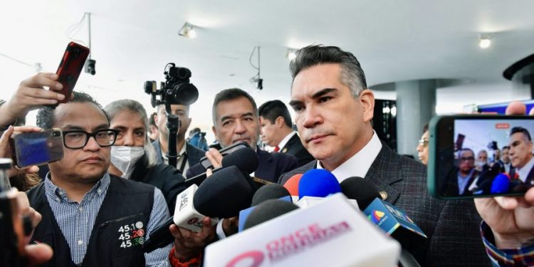 “Todos los priístas que quieran regresar, que quieren estar en casa, siempre serán bienvenidos”: Alito Moreno