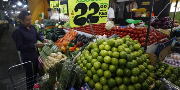 Inflación anual en febrero se sitúa en 3.77%