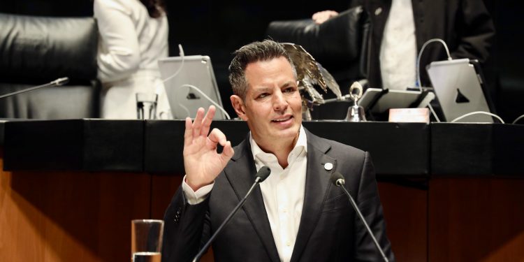 Senadores de Oaxaca invitan a Alejandro Murat a que se desista de afiliarse a Morena