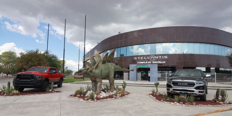 Suspende Stellantis producción en México y Canadá; afectará a miles de trabajadores
