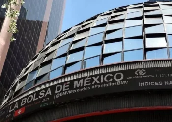 Pierde BMV 4.87% ante caídas globales por la guerra de aranceles