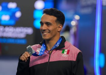 Gana Juan Celaya tercera medalla de plata para México en el Mundial de Clavados