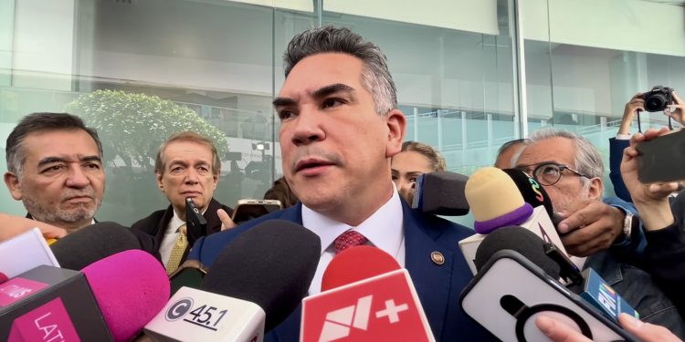 Critica Alejandro Moreno coordinación de Morena en el Senado