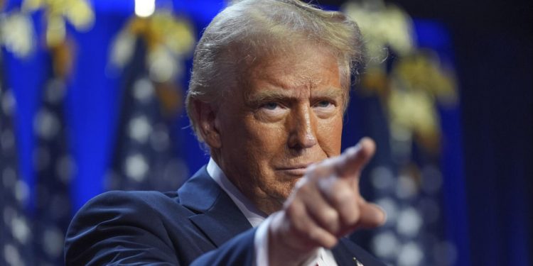 Aclara Casa Blanca que aranceles a México y Canadá se quedan como estaban; Ebrard confirma que EU no impondrá 10%