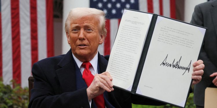 Amenaza Trump a México con aranceles y sanciones hasta que “pague el agua que debe a Texas”