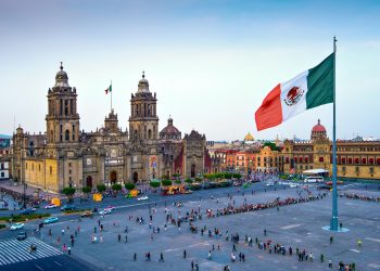 Pronostica FMI que México entre en recesión en 2025 por tensiones comerciales