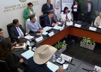 México busca ponerse al corriente con organismos financieros tras deuda de 1,370 mdd