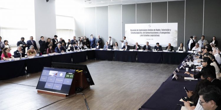 Morena en el Senado le toma la palabra a Sheinbaum, se abrirá a debate Ley de Telecomunicaciones