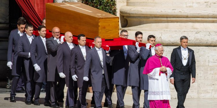 Roma y el mundo se despiden del Papa Francisco con un funeral masivo y humilde entierro