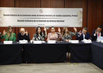 Personal de CFE, Pemex y SAT podrán portar armas tras reforma a Ley de Armas de Fuego
