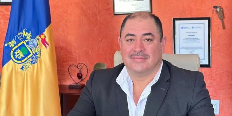Detienen a alcalde de Teuchitlán por nexos con el rancho Izaguirre y el CJNG